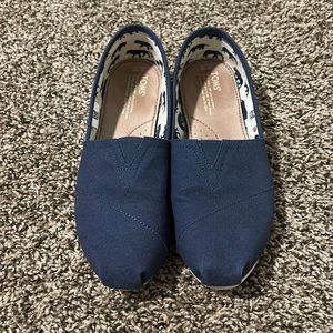Toms Shoes